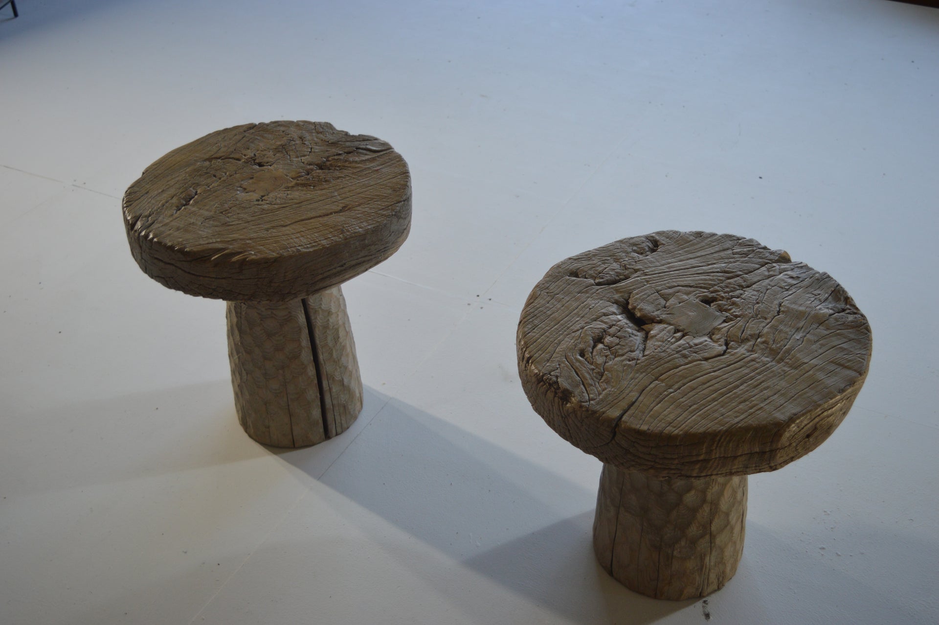 Set of two lamp tables